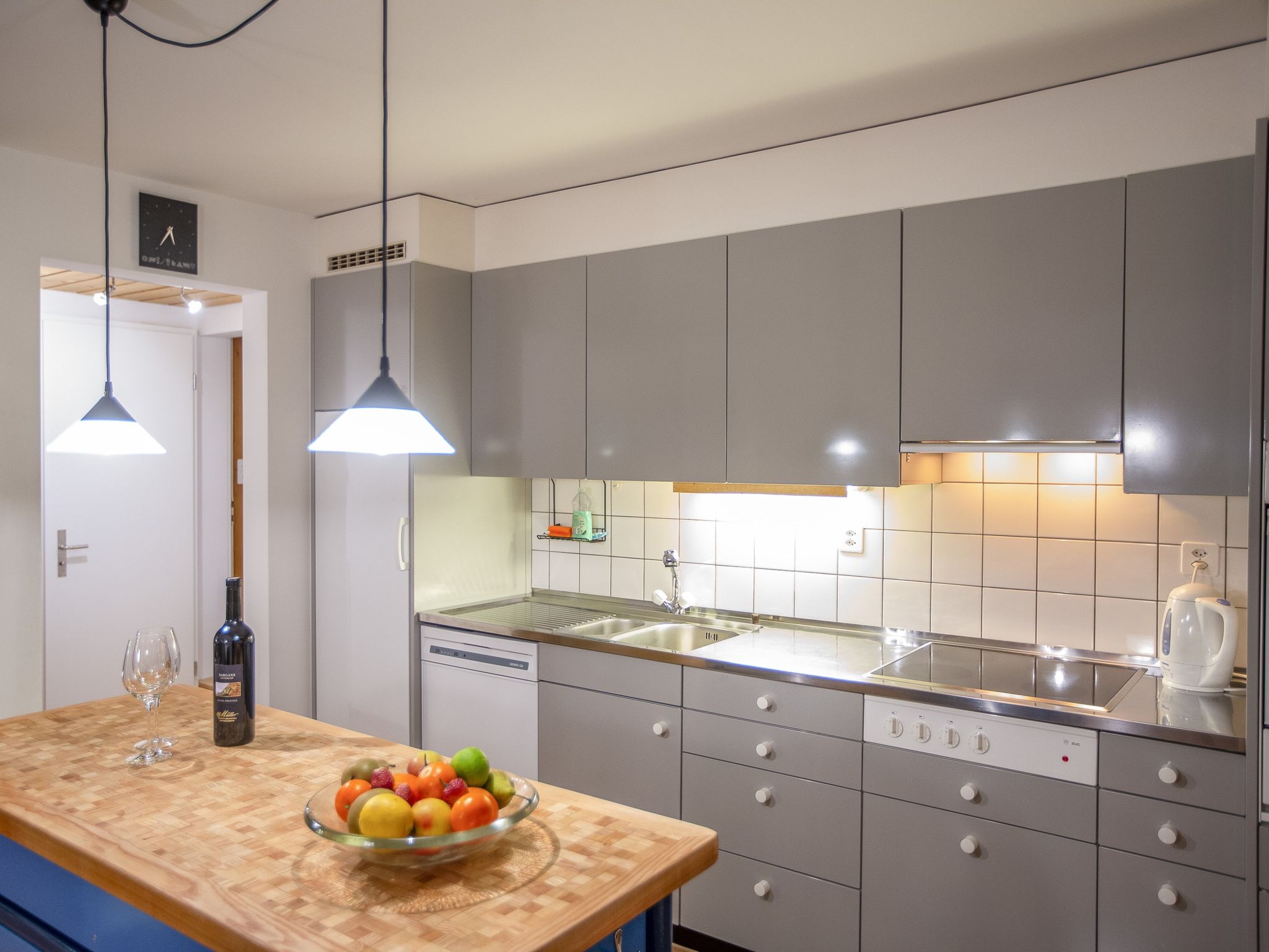 Steinröschen, (Flumserberg Tannenboden). 3.5 Zimmerwohnung Bad/Dusche/Terrasse - Binnen