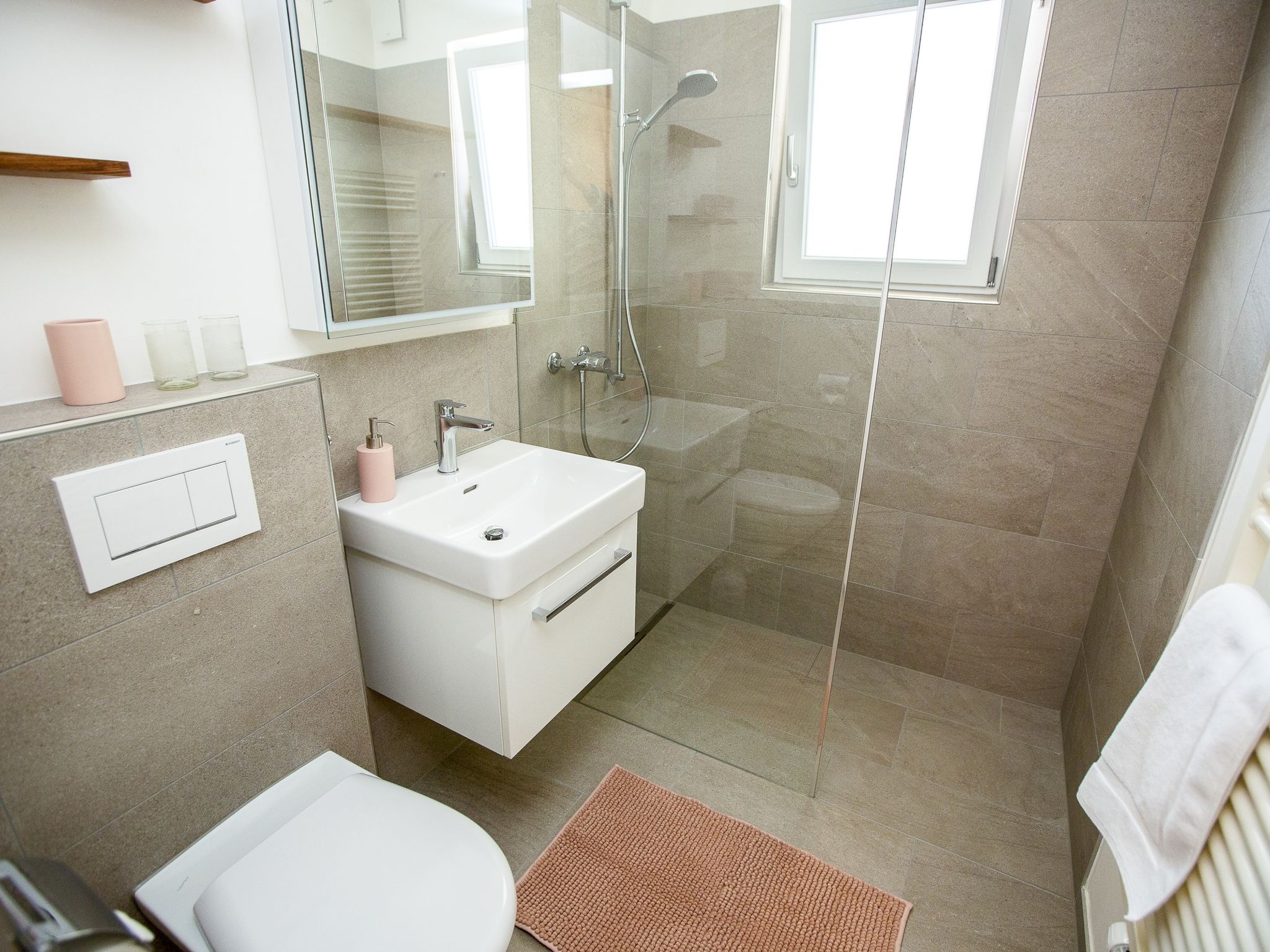 Steinröschen, (Flumserberg Tannenboden). 3.5 Zimmerwohnung Bad/Dusche/Terrasse - Binnen