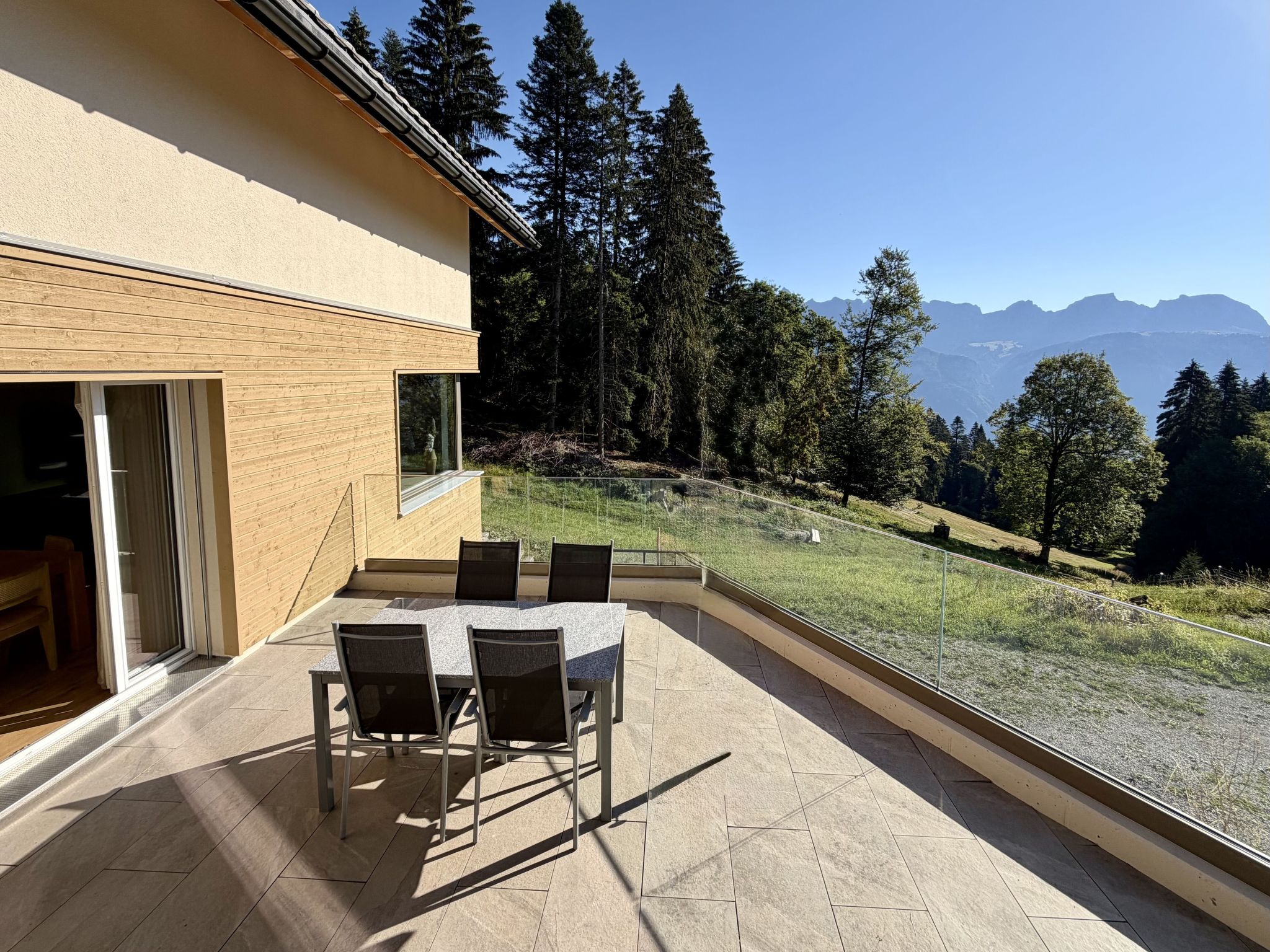 Haus Heimetli, (CharmingStay), (Flumserberg Tannenboden), — House (3 of 48)