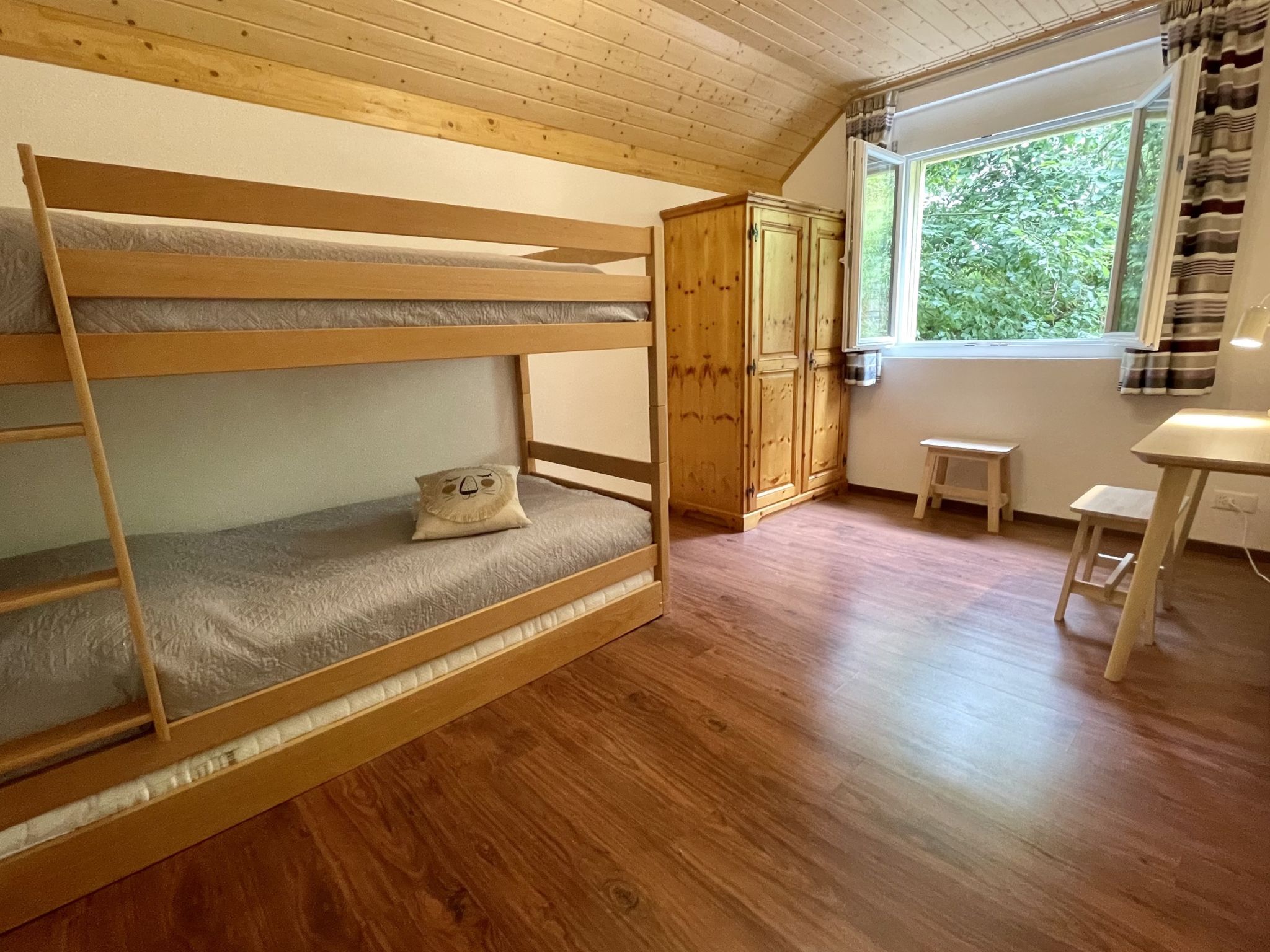 Haus Heimetli, (CharmingStay). 3.5-Zimmer-Haus - Drinnen