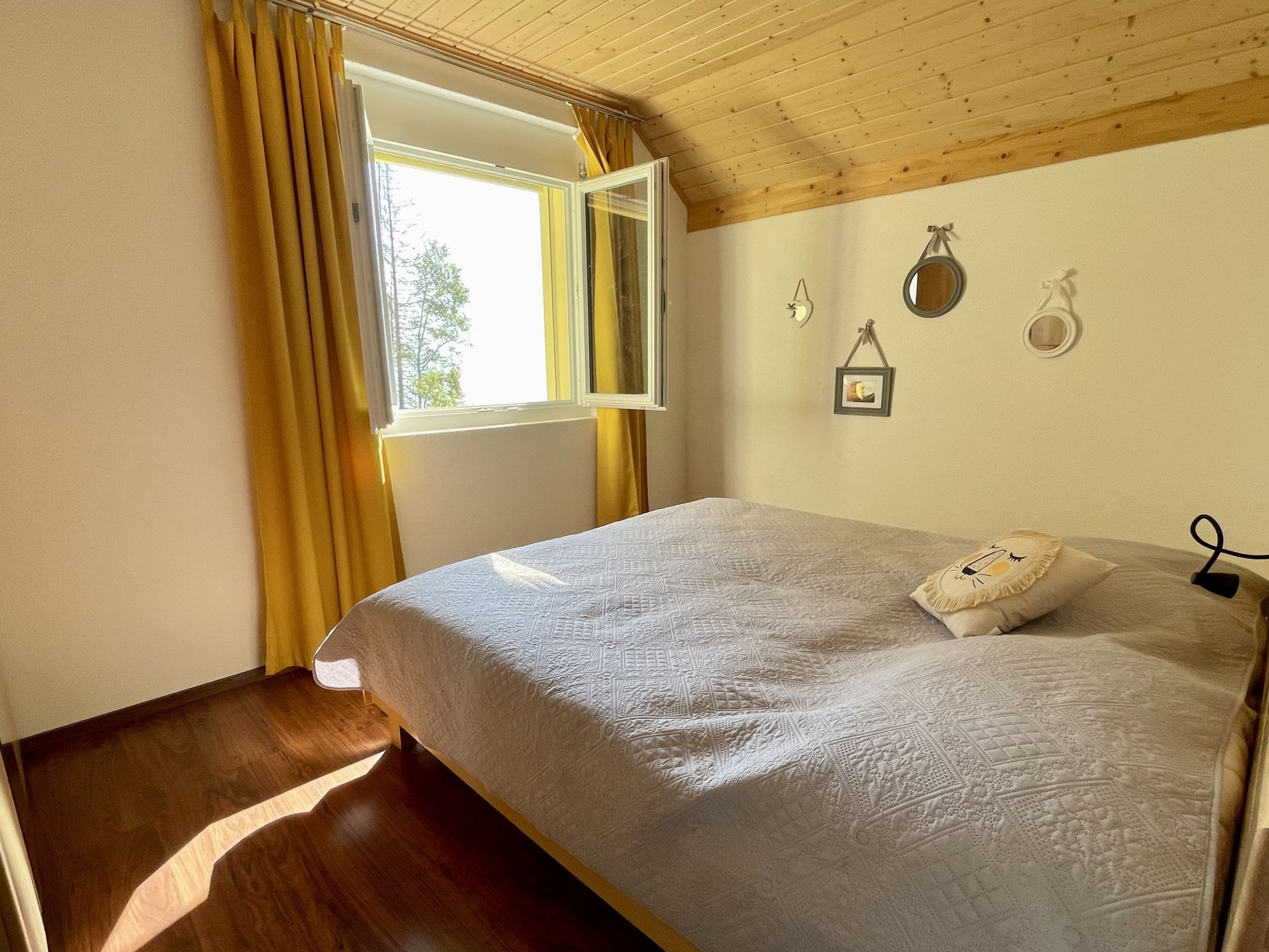 Haus Heimetli, (CharmingStay). 3.5-Zimmer-Haus - Drinnen