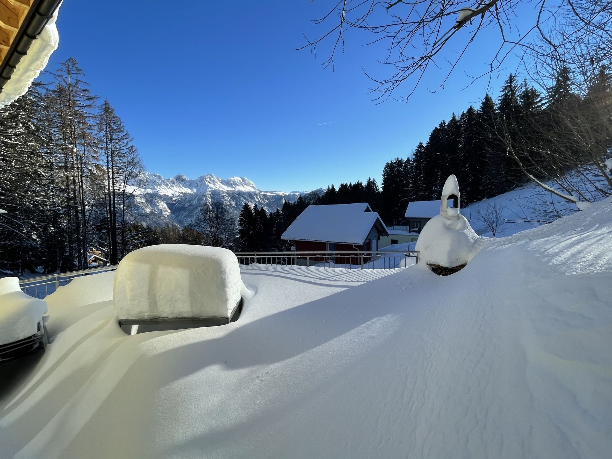 Haus Heimetli, (CharmingStay). 3.5-Zimmer-Haus - Draußen