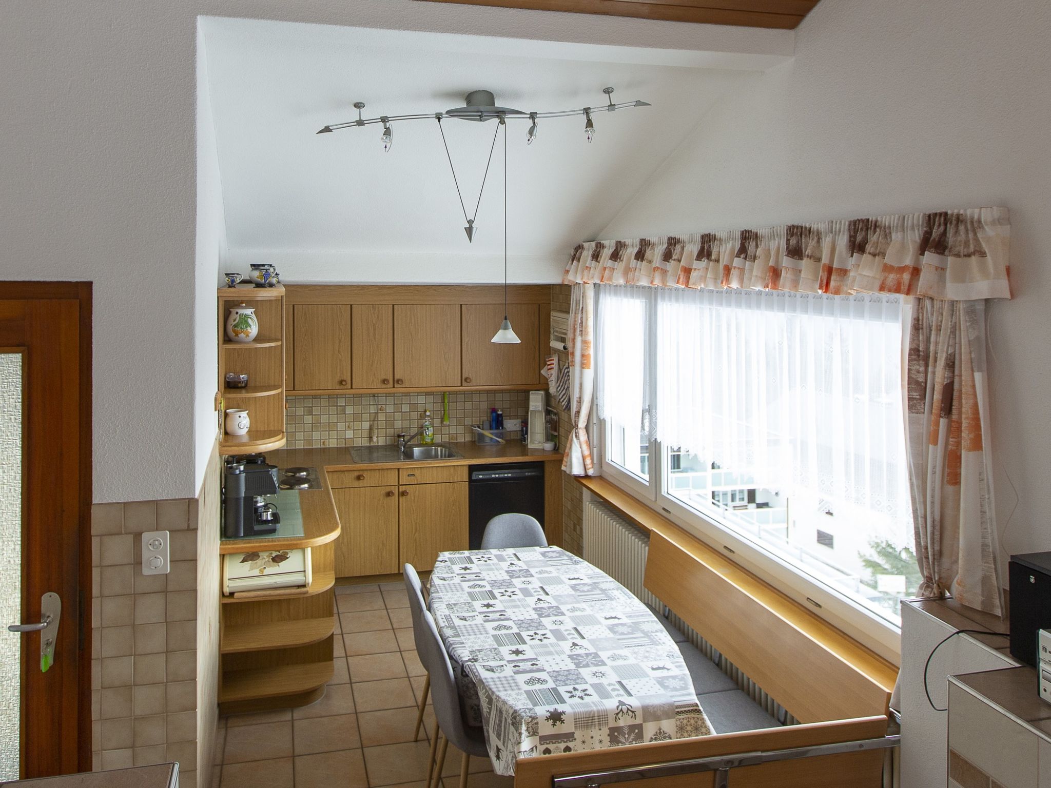 Lerchenhüsli, (Flumserberg Tannenboden). 4.5 Zimmer-Chalet mit Bad/Dusche - Binnen
