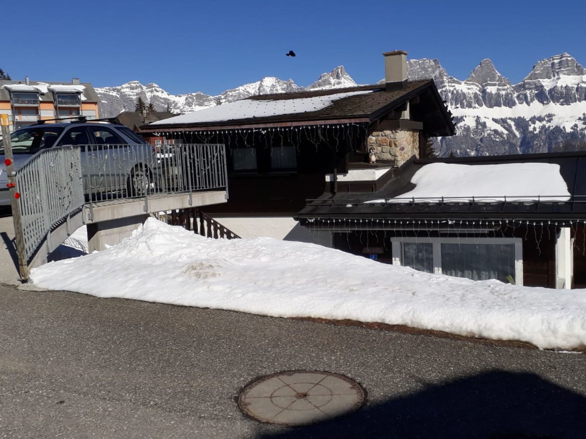 Lerchenhüsli, (Flumserberg Tannenboden). 4.5 Zimmer-Chalet mit Bad/Dusche - Buiten