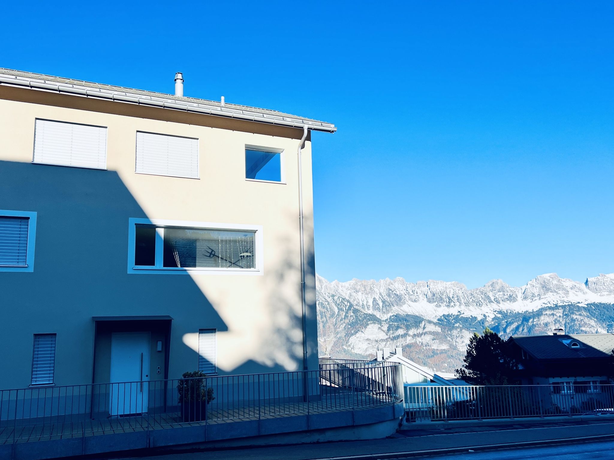 Panorama View (CharmingStay). 3.5-Zimmerwohnung - Draußen