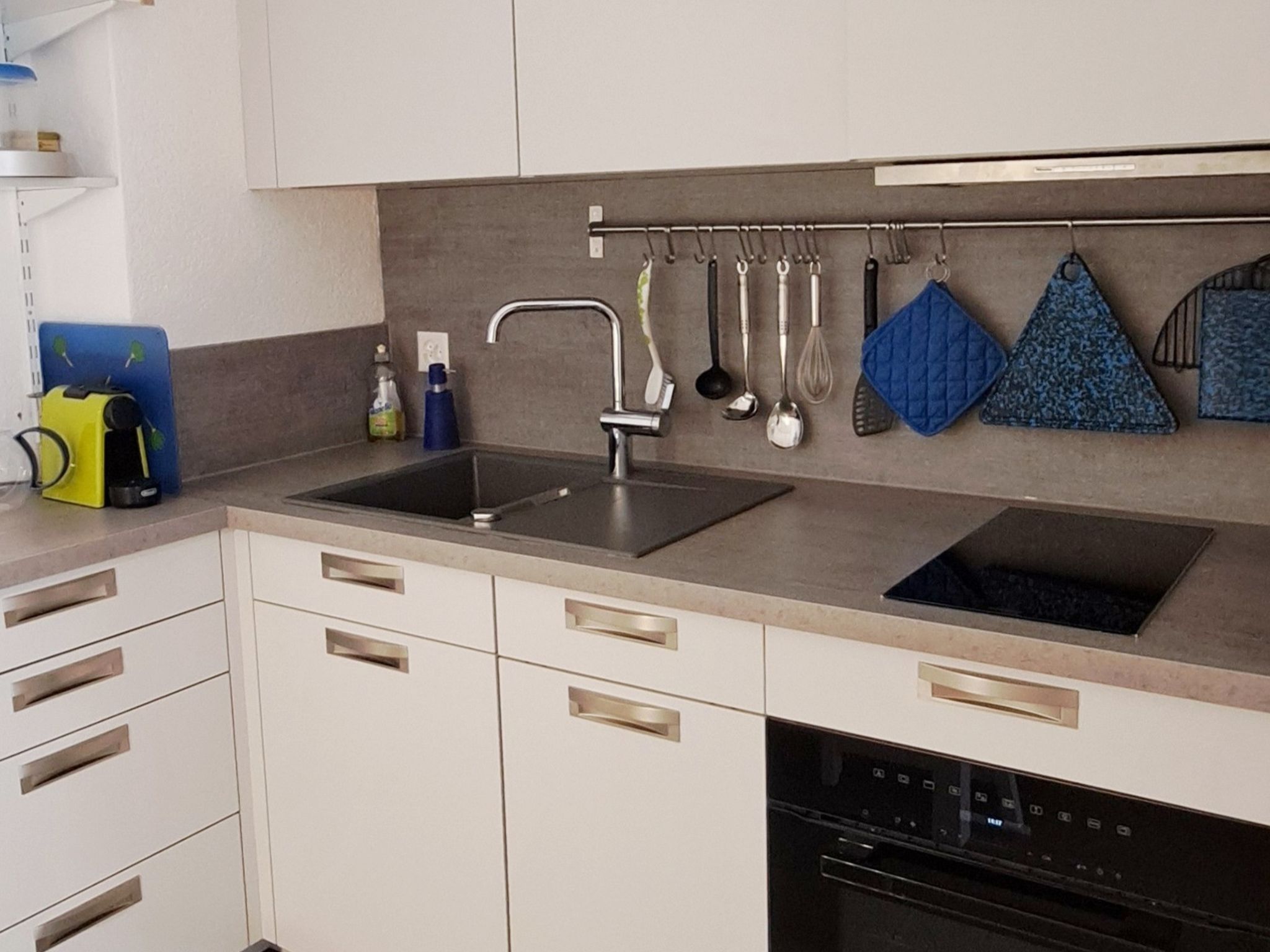 Waldhaus B1/31 & 32 (CharmingStay). 1.5-Zimmer Wohnung/Studio B1/32 - Drinnen