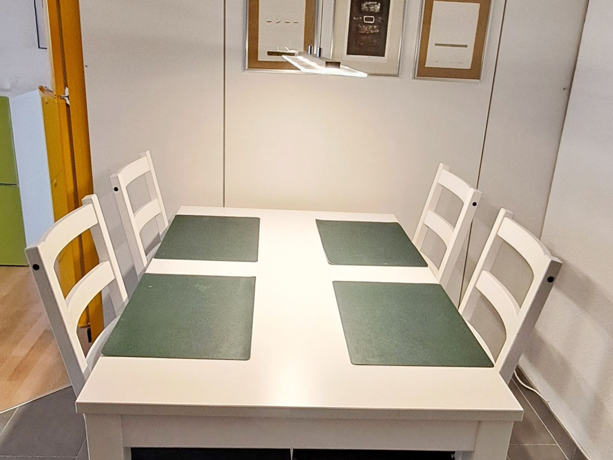 Waldhaus B1/31 & 32 (CharmingStay). 1.5-Zimmer Wohnung/Studio B1/32 - Drinnen