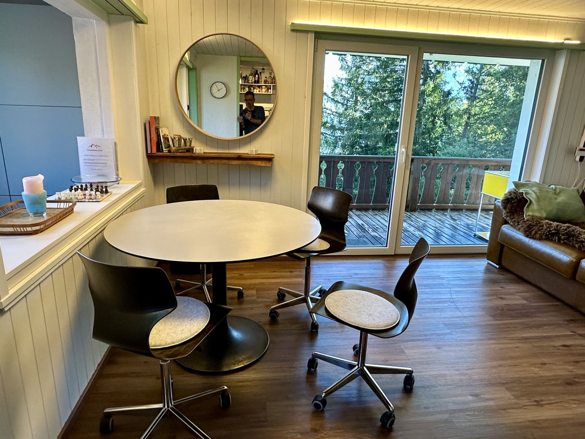 Chalet Tännli (CharmingStay). 3.5-Zimmerwohnung OG - Drinnen