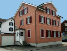 Appartement im Fürstenland 1.OG: charmant verblijf in het historische Gossau - thumbnail 1