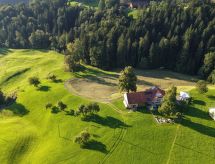Ruim vakantiehuis met sauna en tuin aan golfbaan in Schwellbrunn - thumbnail 1