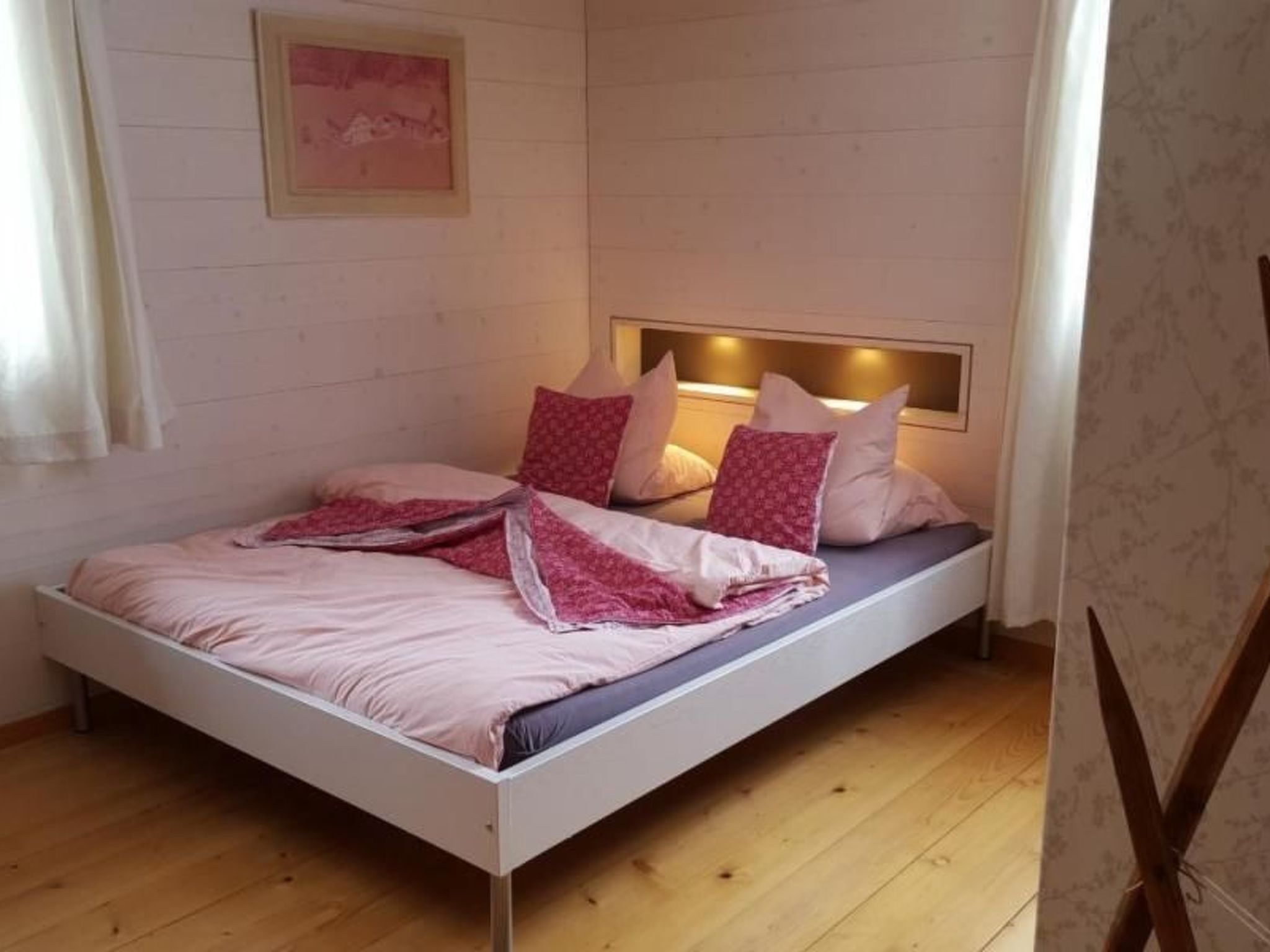 Verschlafen... in sanfte Hügel eingebettet.-Image-tags.info