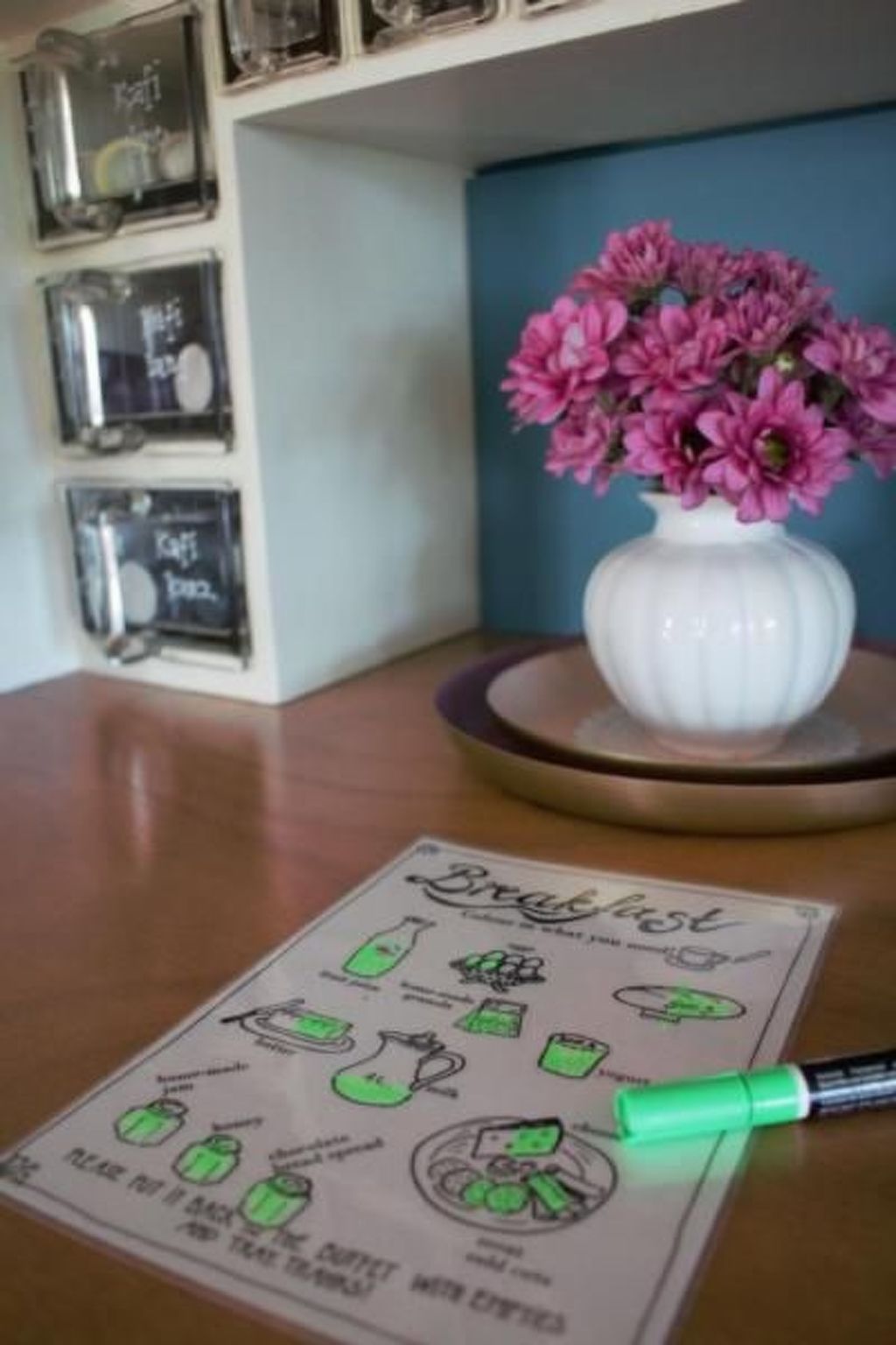 Verschlafen... in sanfte Hügel eingebettet.-Image-tags.info