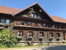 Ruim vakantiehuis met bergzicht en tuin in Bütschwil, Oost-Zwitserland - thumbnail 3