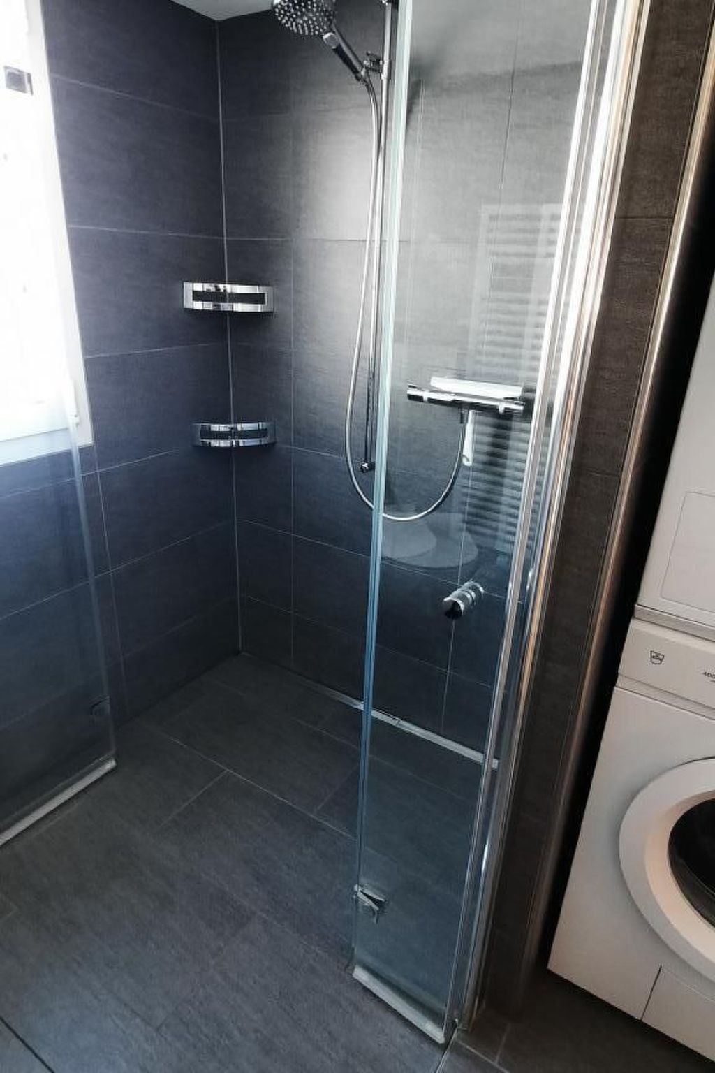 Gemütliche und geräumige Ferienwohnung-Drinnen