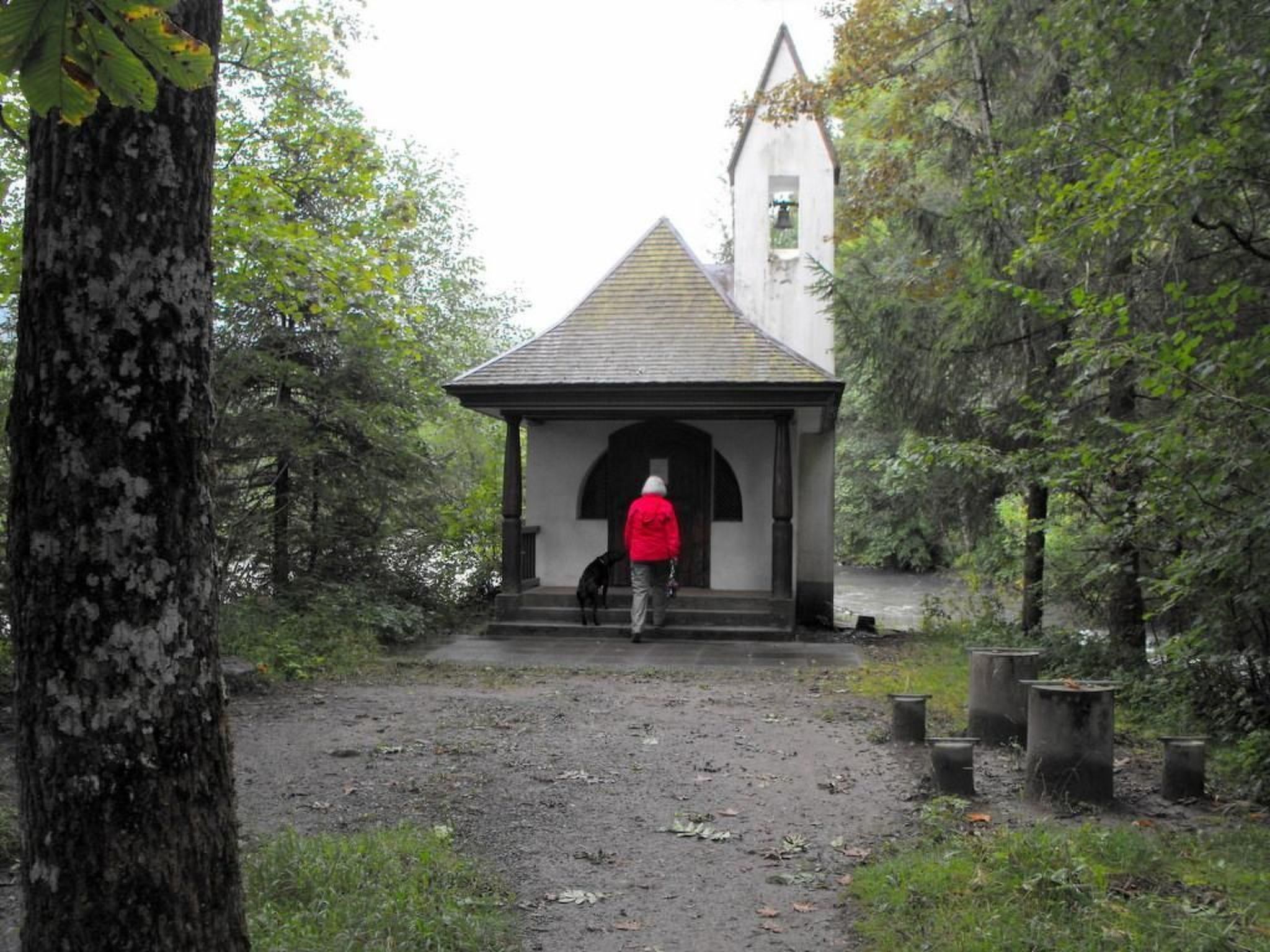 Gemütliche und geräumige Ferienwohnung-Draußen