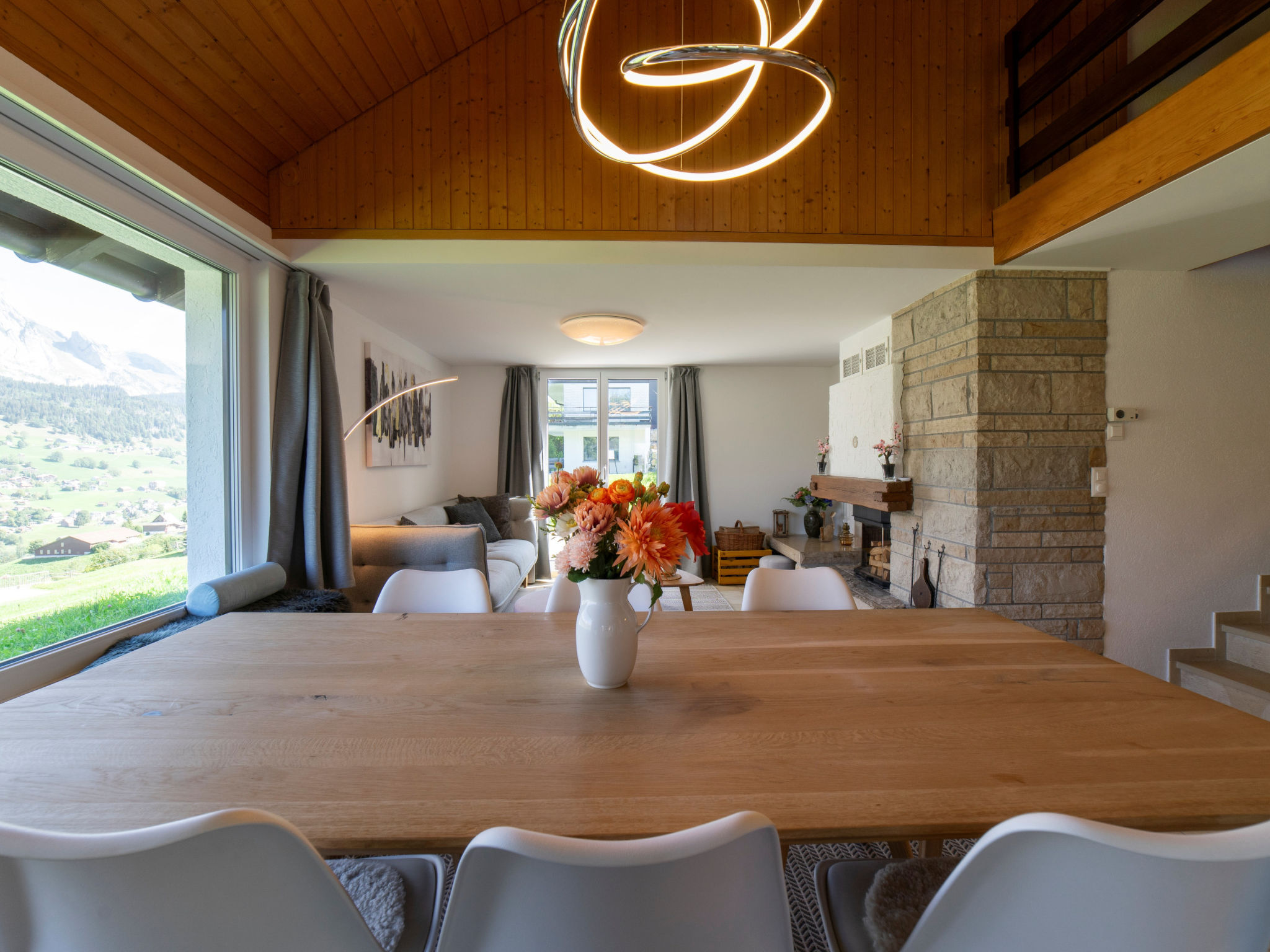 Maison Schwendimatt – Cuisine et coin repas, photo 30 sur 31