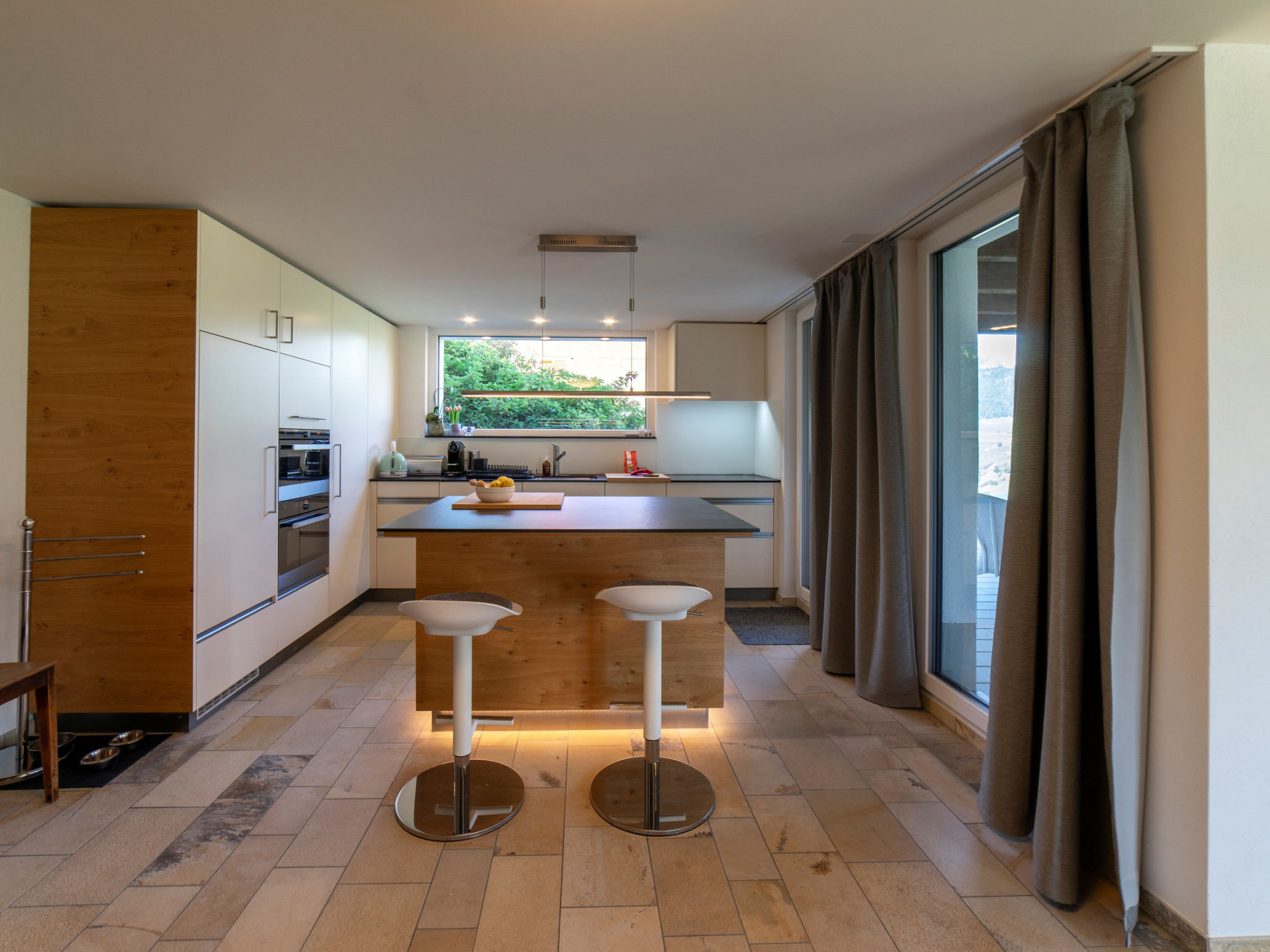 Maison Schwendimatt – Cuisine et coin repas, photo 29 sur 31
