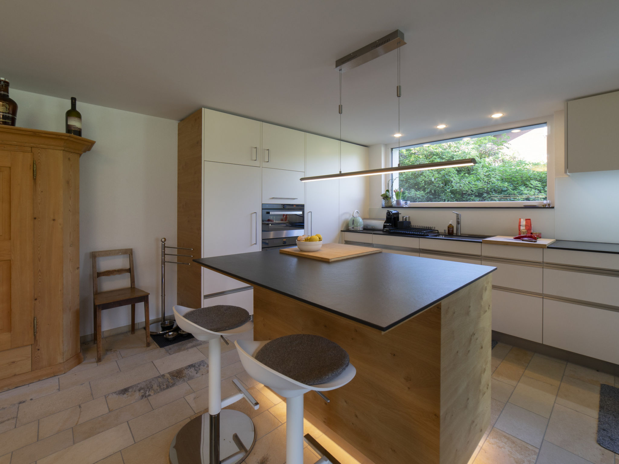 Maison Schwendimatt – Cuisine et coin repas, photo 27 sur 31