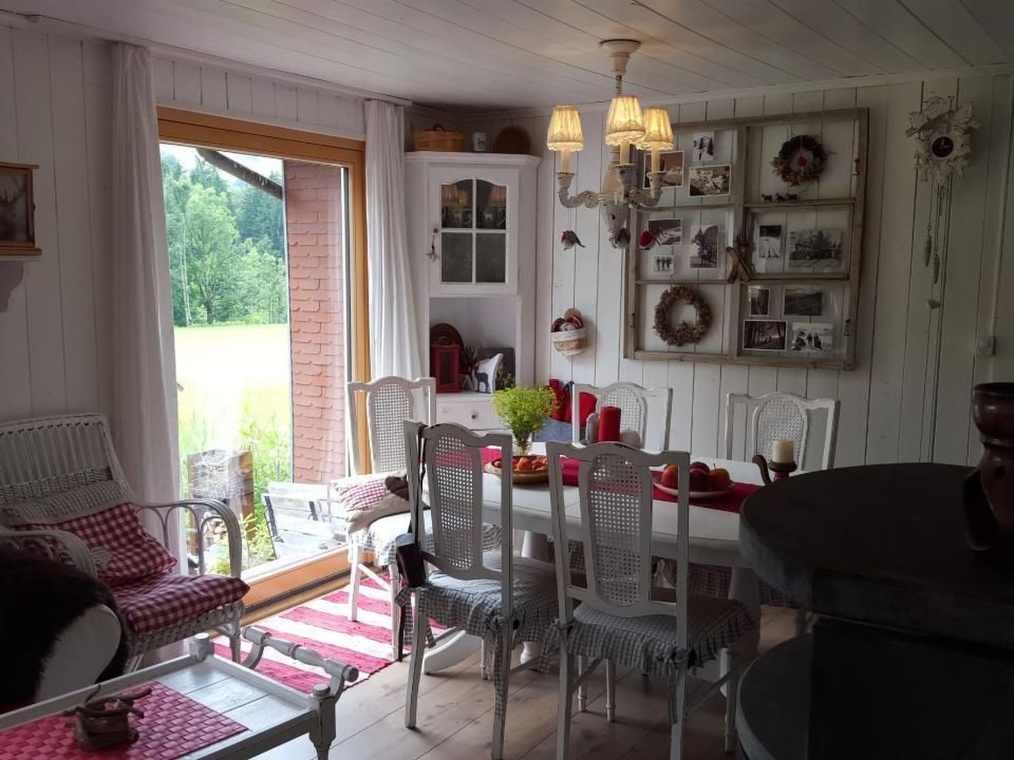 Chalet Chic+Hot Pot-Dedans