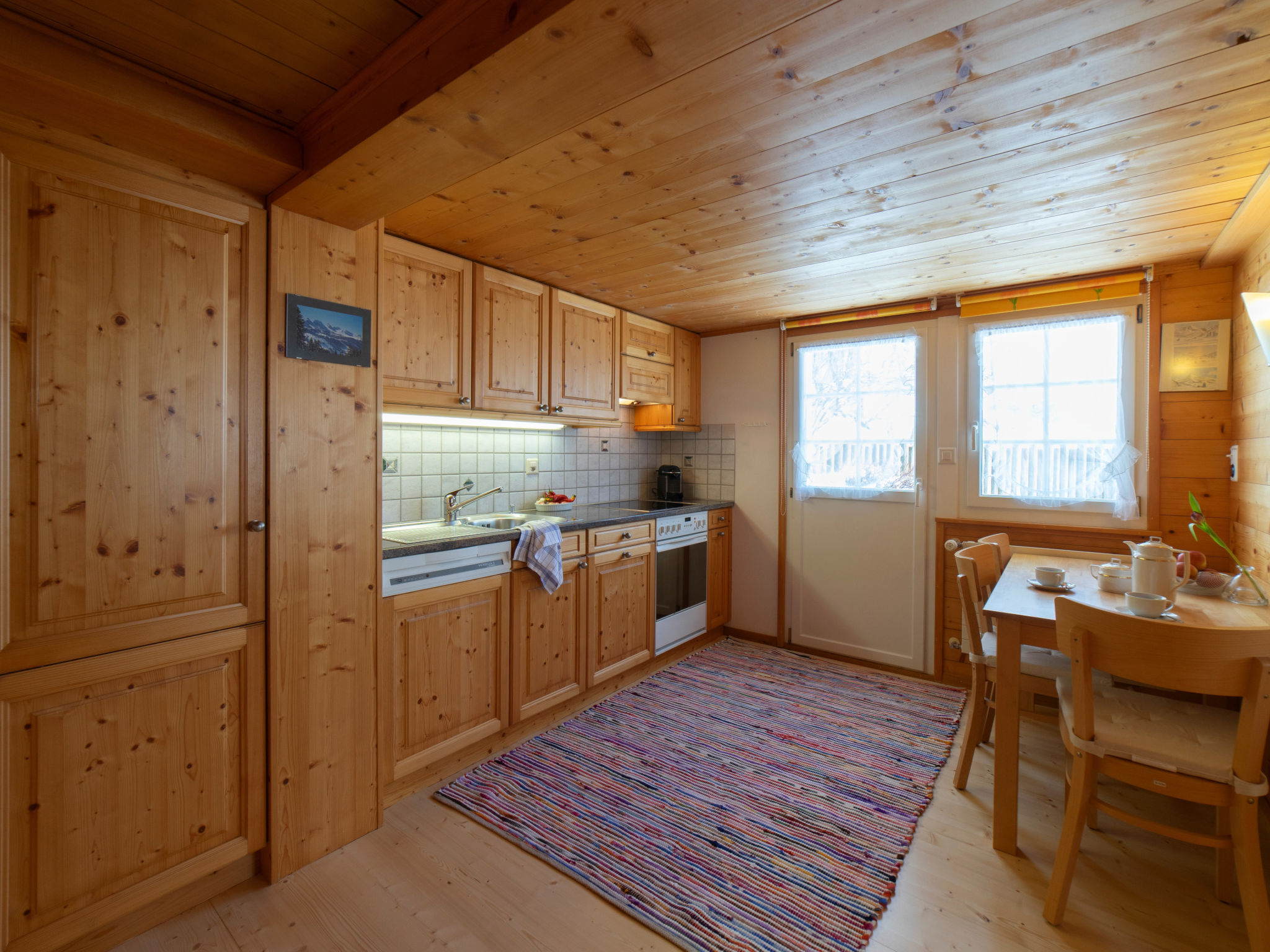 Maison Nüssli – Cuisine et coin repas, photo 26 sur 28