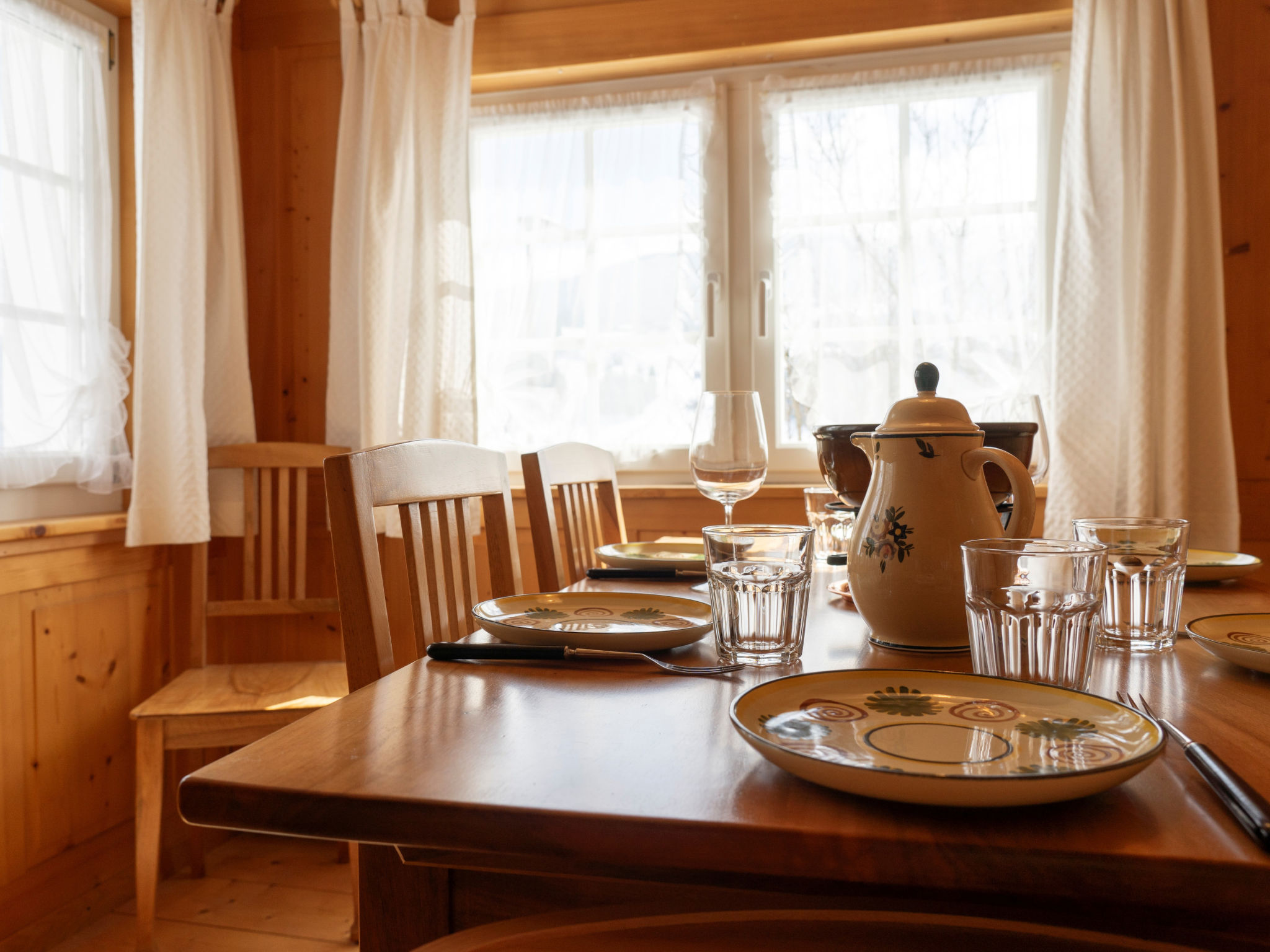 Maison Nüssli – Cuisine et coin repas, photo 22 sur 28