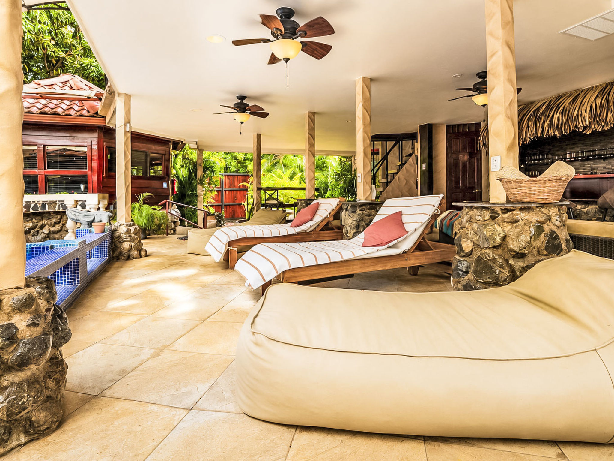 "Casa Meloso" mit eigenem Pool — Terrace (5 of 59)