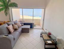 Strandappartement Sal Rei met Bergzicht, 35m van Zee - thumbnail 1