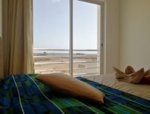 Strandappartement Sal Rei met Bergzicht, 35m van Zee - thumbnail 6