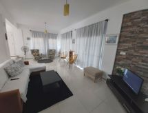 Vakantiehuis in Kyrenia op 300m van zee met privézwembad - thumbnail 2