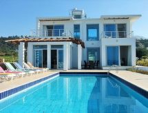 Stijlvolle villa met privé infinity pool vlakbij zee in Kyrenia - thumbnail 1