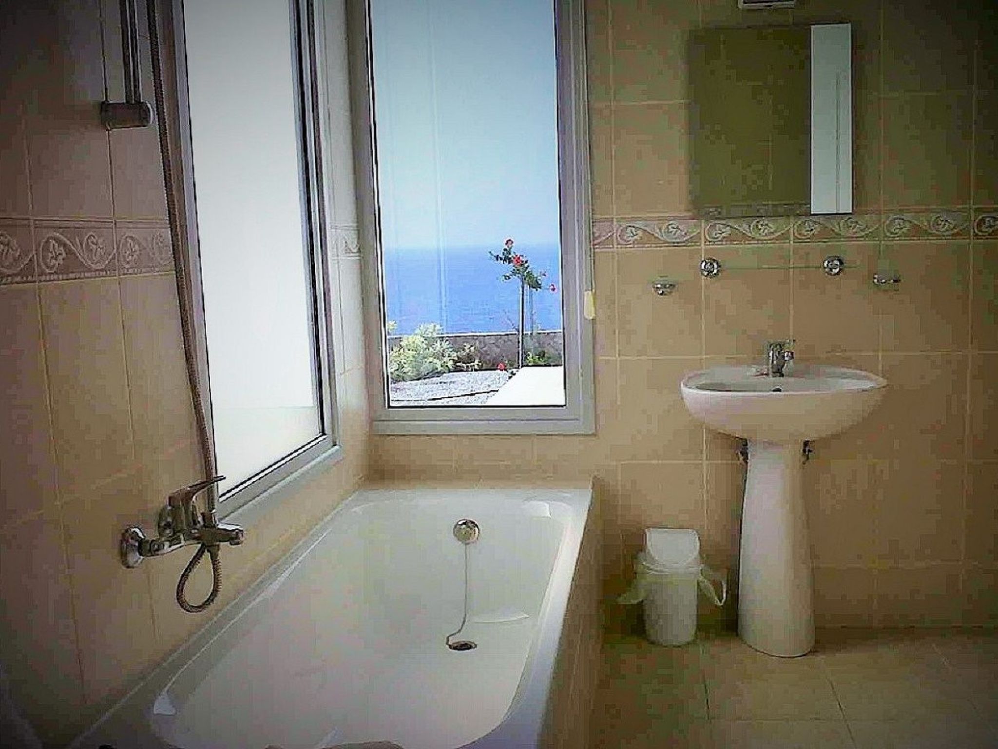 Stijlvolle villa met privé infinity pool vlakbij zee in Kyrenia - foto 42