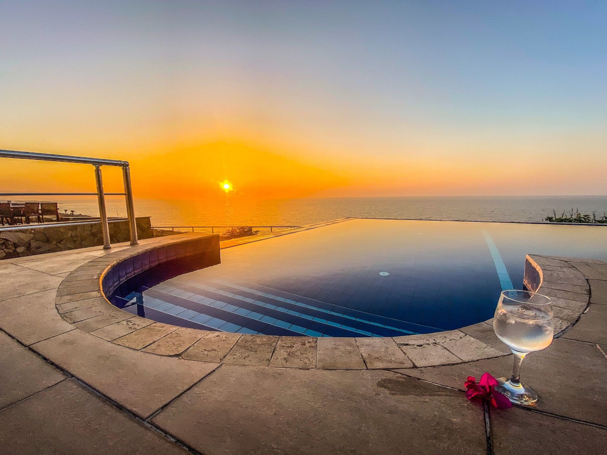 Villa Meerblick: Luxe Infinity-Pool & Zeezicht op 250m van de Kust - foto 37