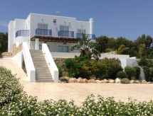 Vrijstaand vakantiehuis in Protaras met open haard voor 12 personen - thumbnail 1