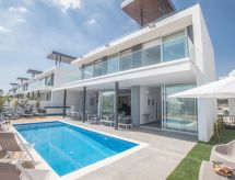 8-persoons vakantiehuis met privézwembad in centrum Protaras · 8 pers. - thumbnail 1