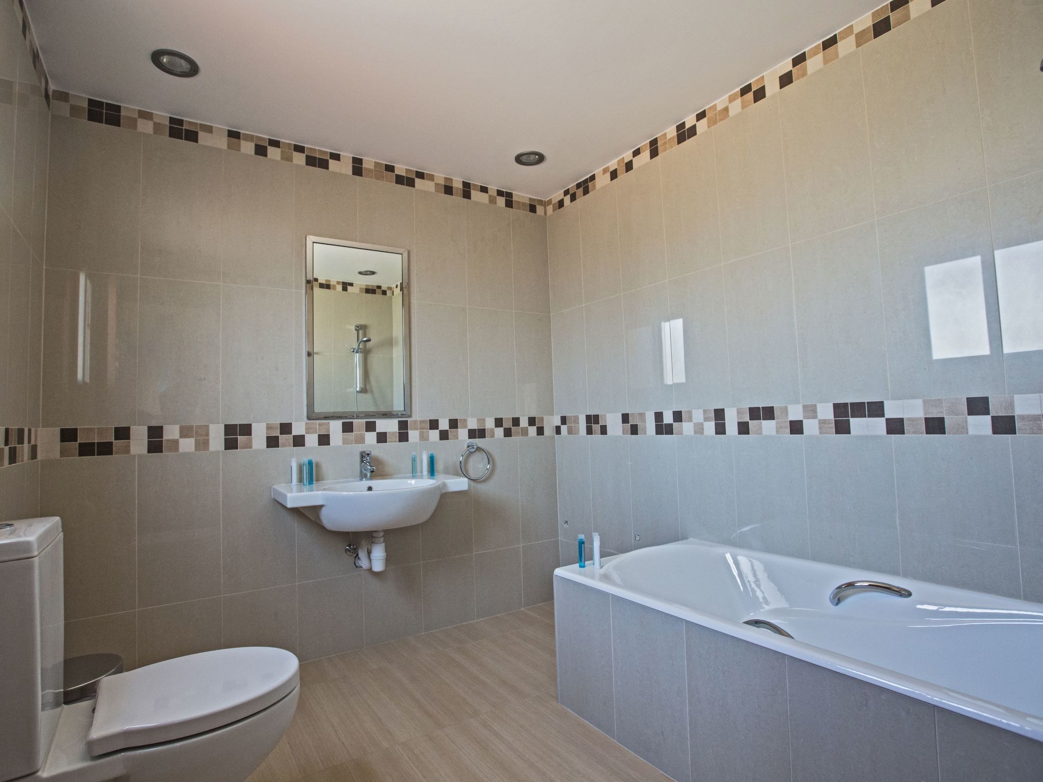 Schöne Ferienvilla mit privatem Pool-Image-tags.info