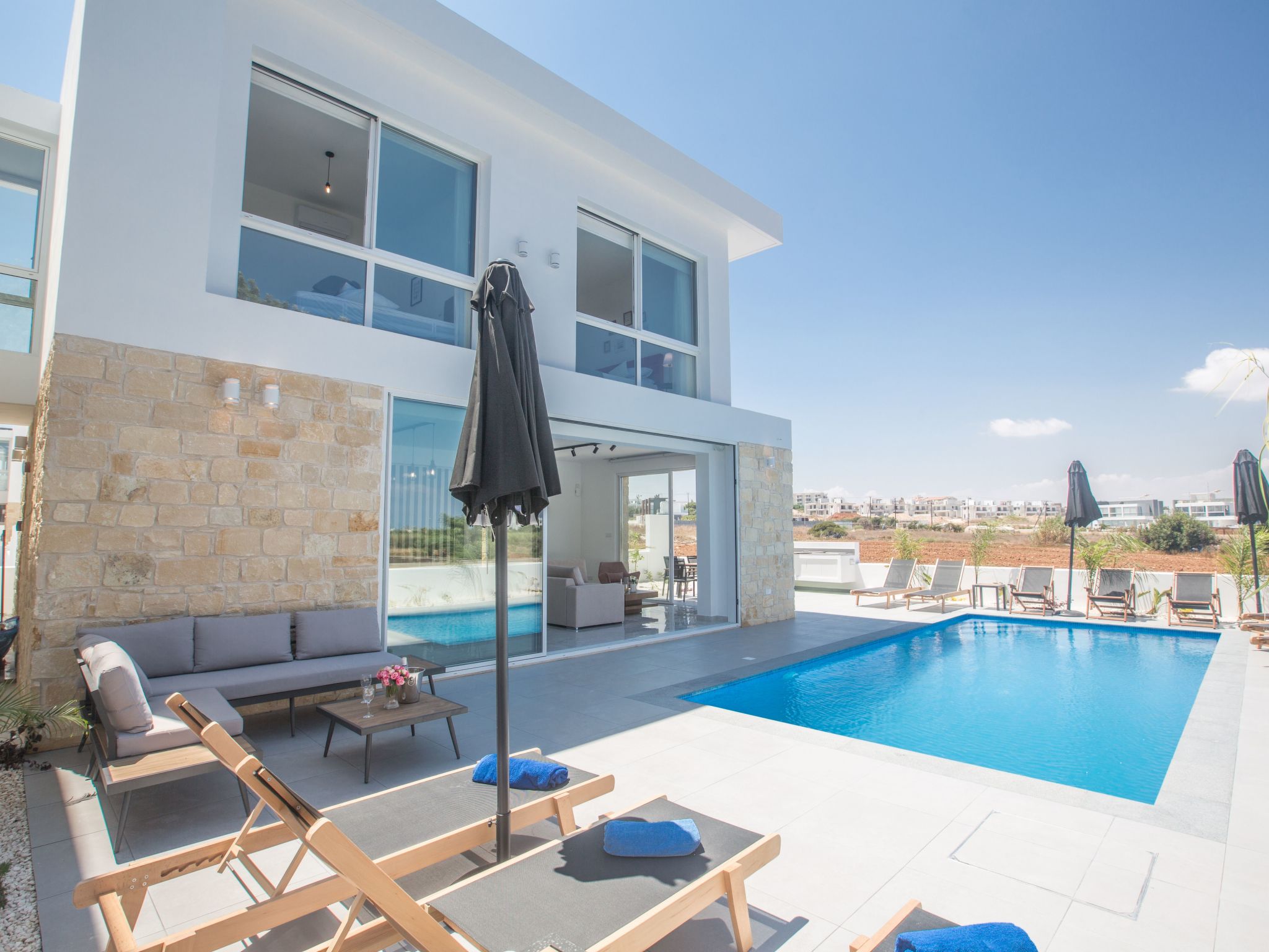 4-Schlafzimmer-Villa mit Pool im Zentrum von Protaras