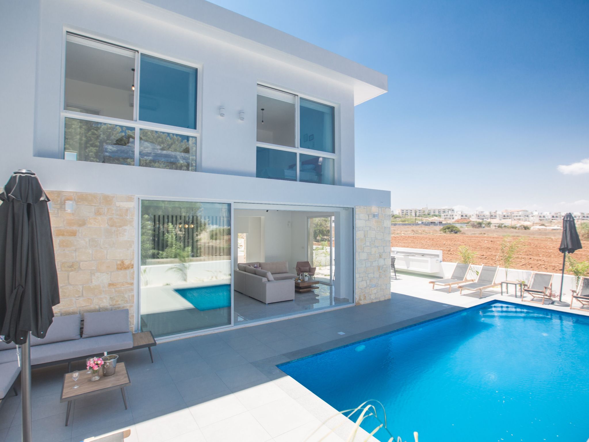 4-Schlafzimmer-Villa mit Pool im Zentrum von Protaras-Image-tags.info