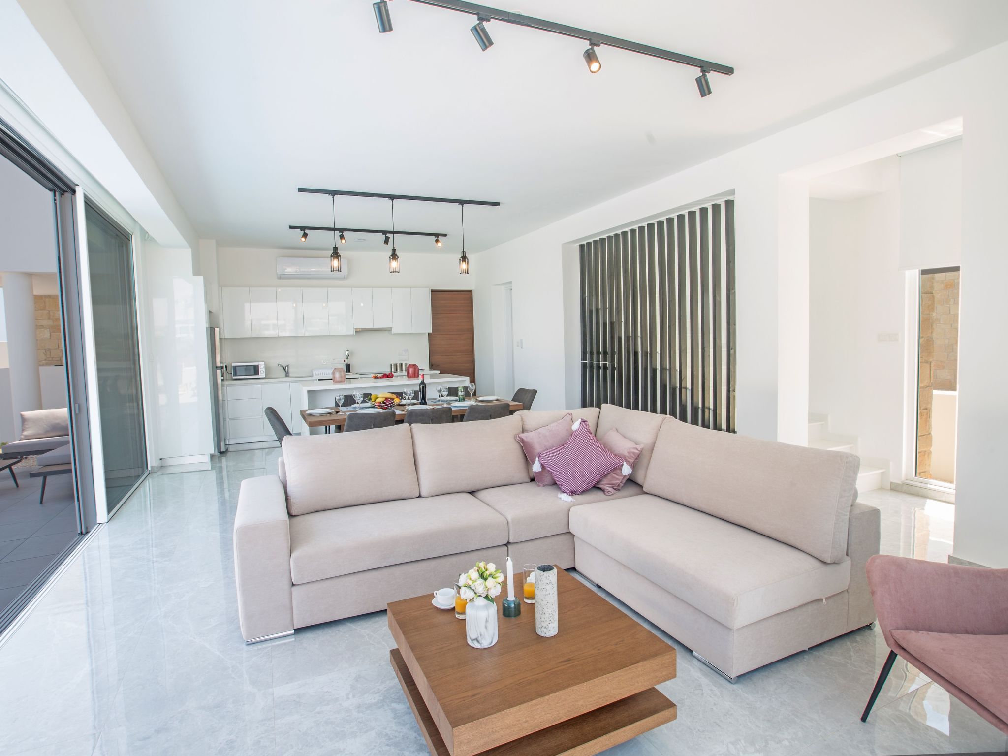 4-Schlafzimmer-Villa mit Pool im Zentrum von Protaras-Image-tags.info