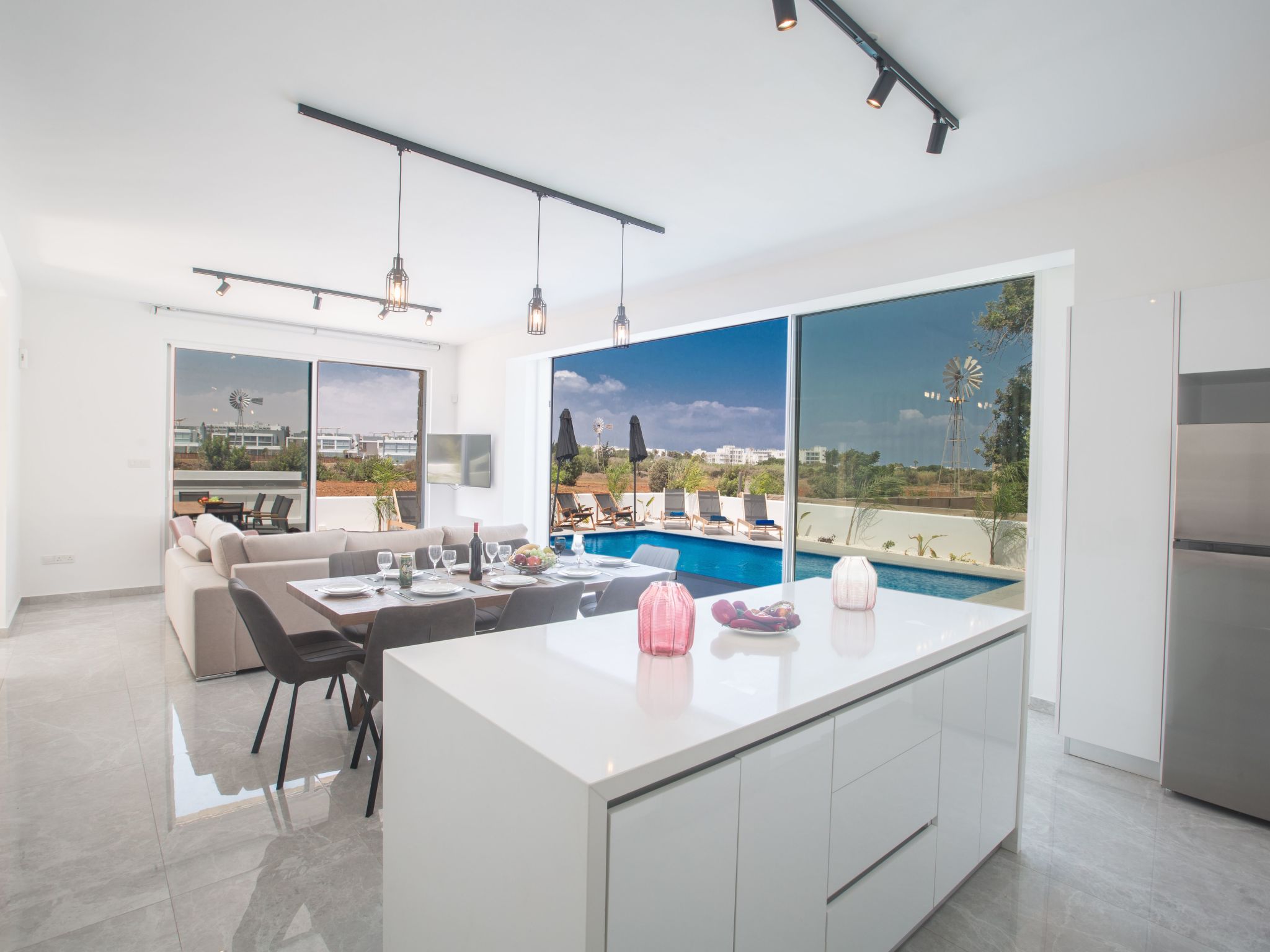 4-Schlafzimmer-Villa mit Pool im Zentrum von Protaras-Image-tags.info