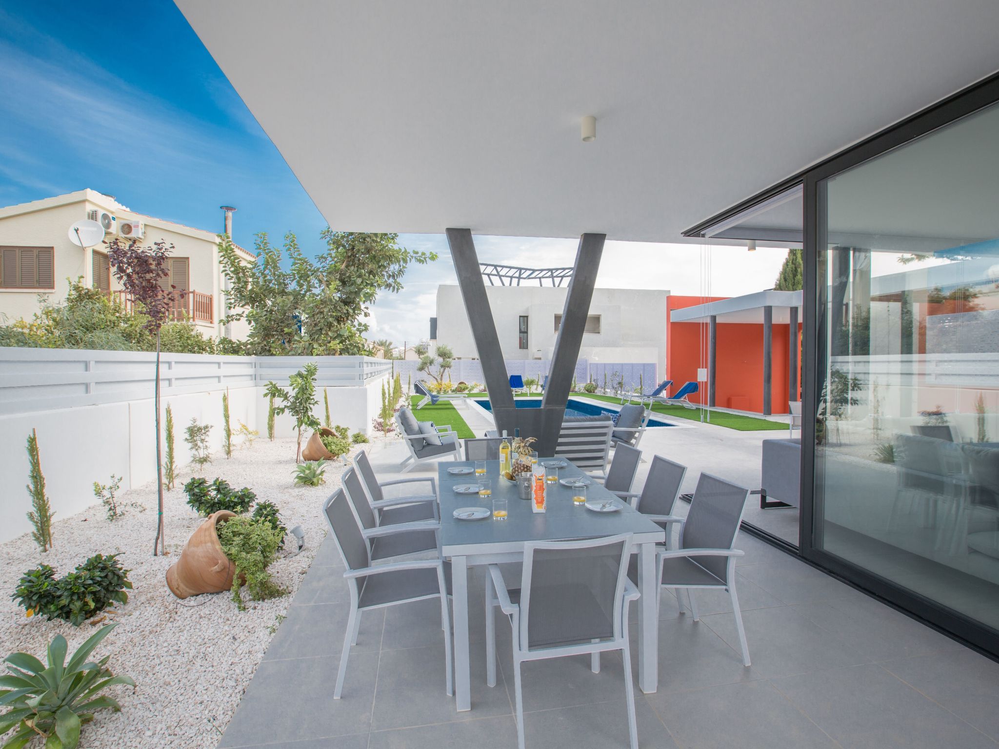 Neue, luxuriöse 3-Schlafzimmer-Villa in Protaras Zentrum