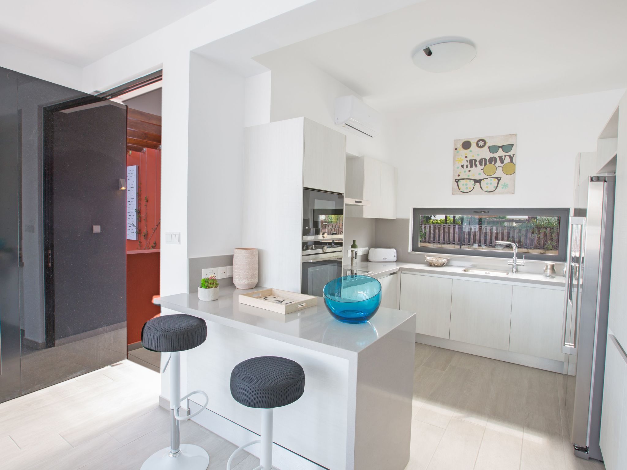 Neue, luxuriöse 3-Schlafzimmer-Villa in Protaras Zentrum-Image-tags.info