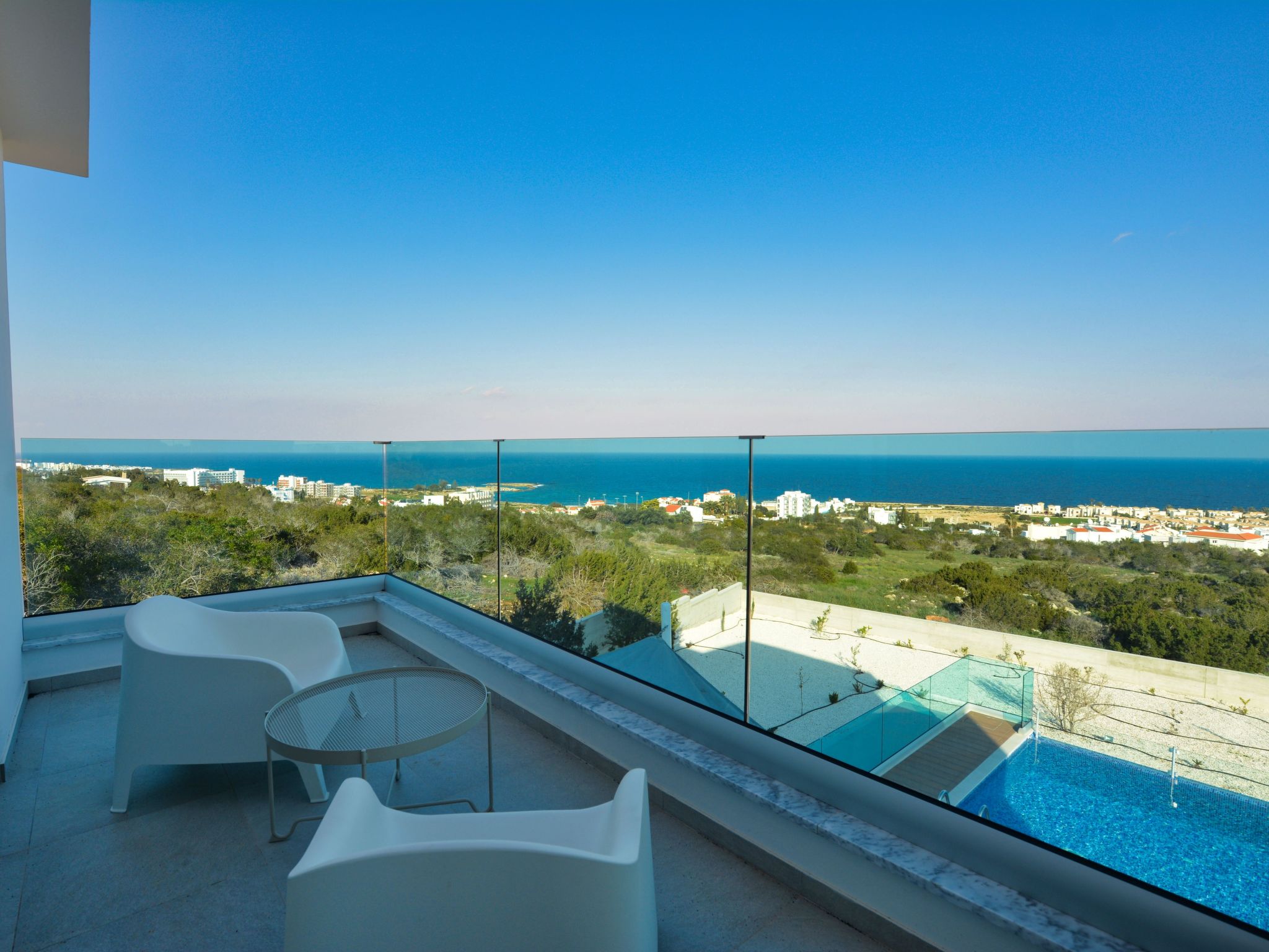 Private Villa mit 4 Schlafzimmern, Pool und Meerblick-Image-tags.info