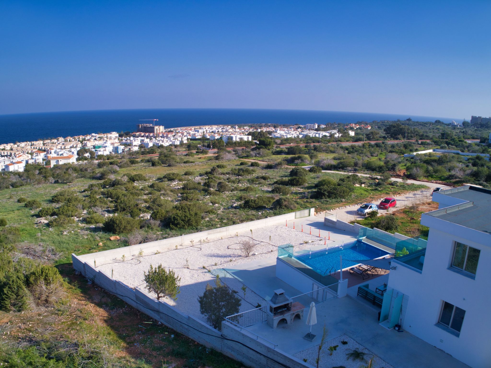 Private Villa mit 4 Schlafzimmern, Pool und Meerblick-Image-tags.info