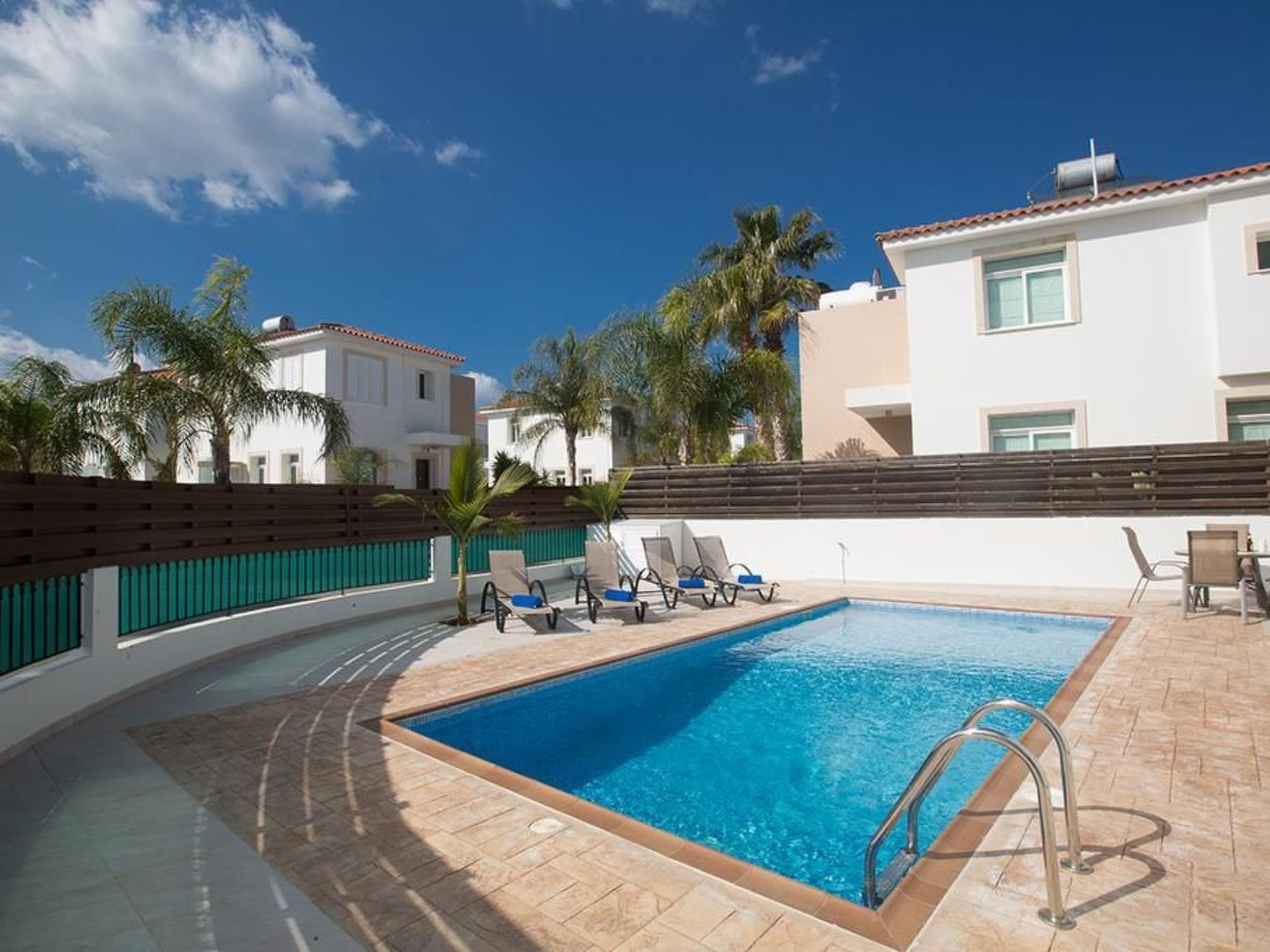 In Protaras mit privatem Parkplatz