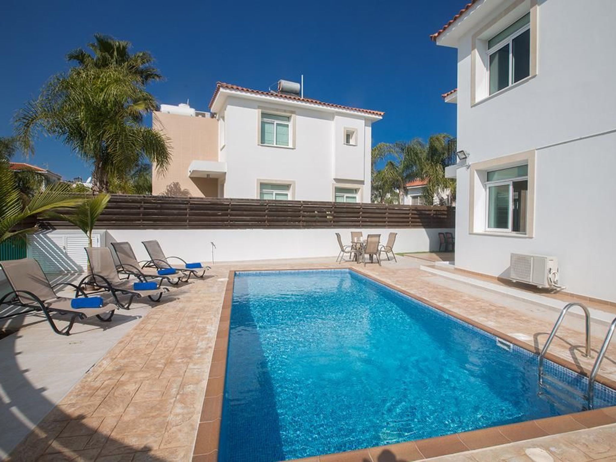 In Protaras mit privatem Parkplatz-Image-tags.info