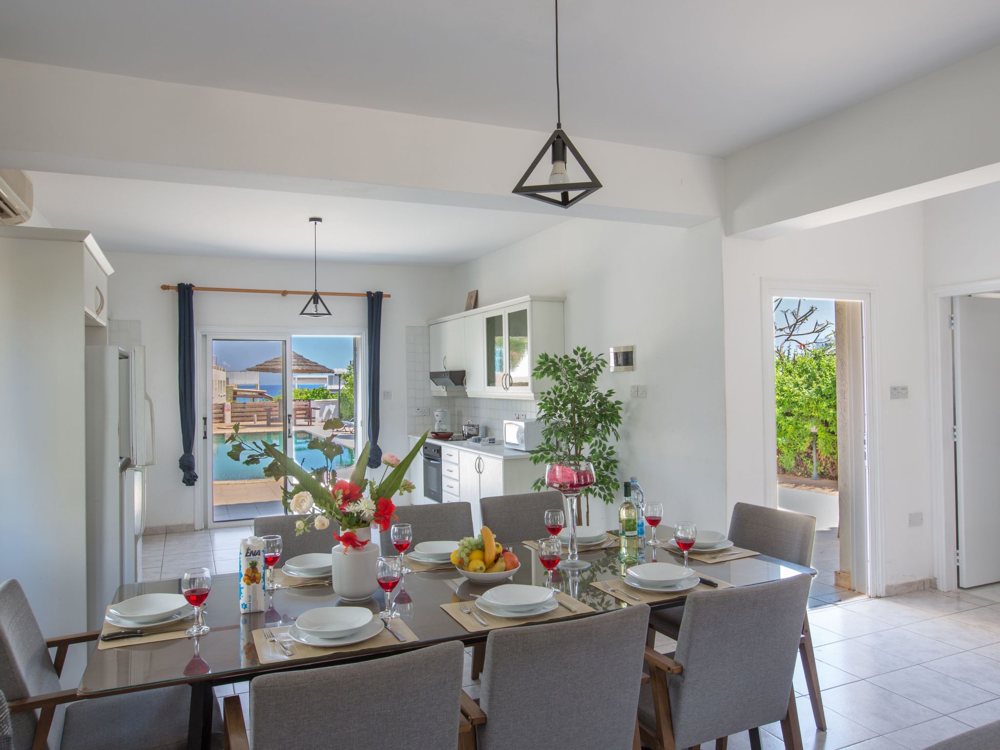 Protaras Villa mit Pool am Strand der Fig Tree Bay-Image-tags.info