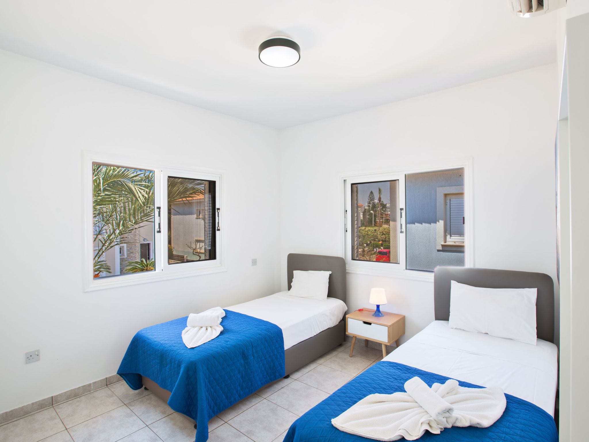 Protaras Villa mit Pool am Strand der Fig Tree Bay-Image-tags.info