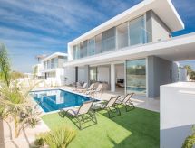 Vrijstaand vakantiehuis met privézwembad in centrum Protaras · 138 m² - thumbnail 2