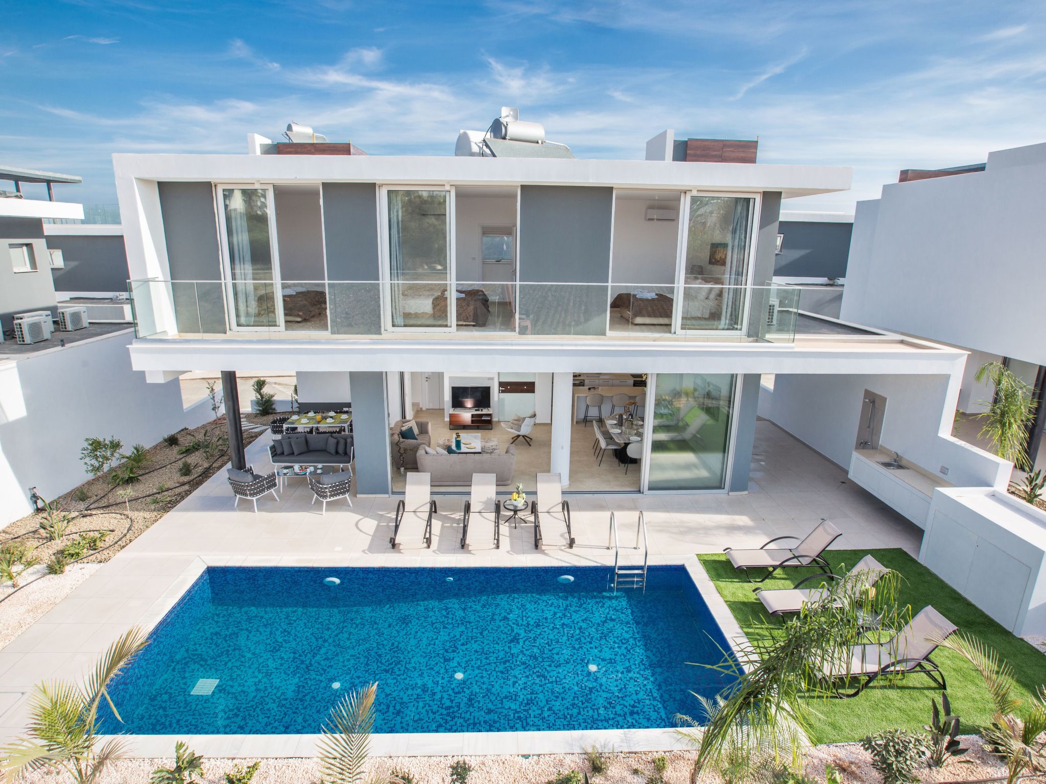 3-Schlafzimmer-Villa mit privatem Pool im Zentrum