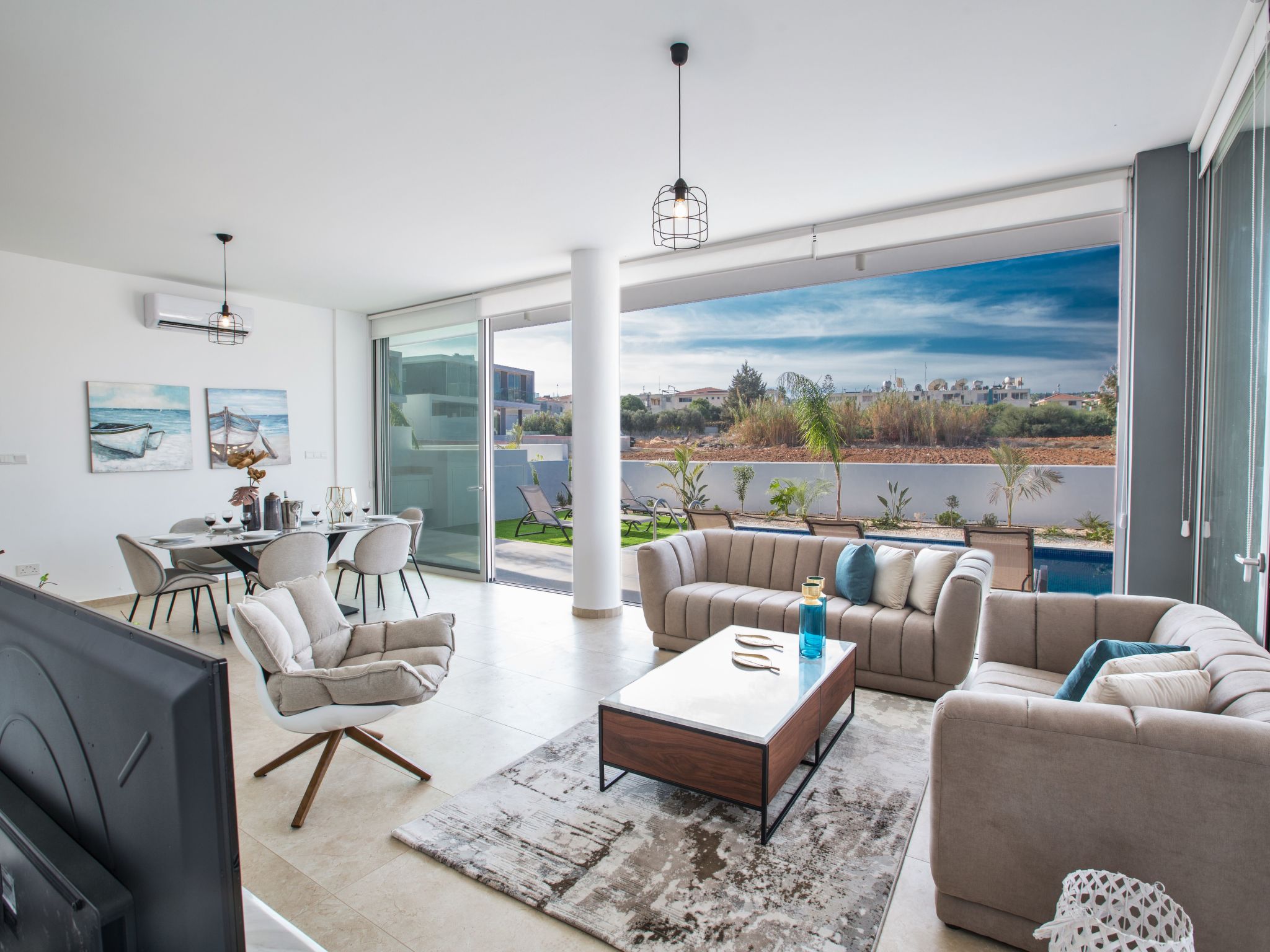 3-Schlafzimmer-Villa mit privatem Pool im Zentrum-Image-tags.info